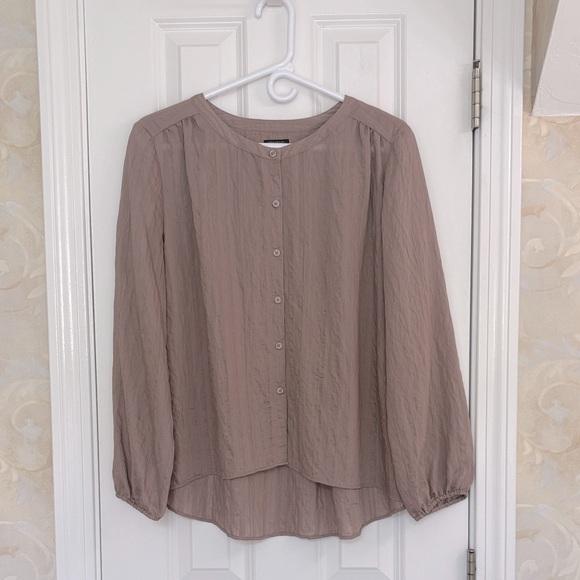 Ann Taylor Soft Brown Button-Up Full Sleeve High Low Blouse. EUC - Picture 1 of 7
